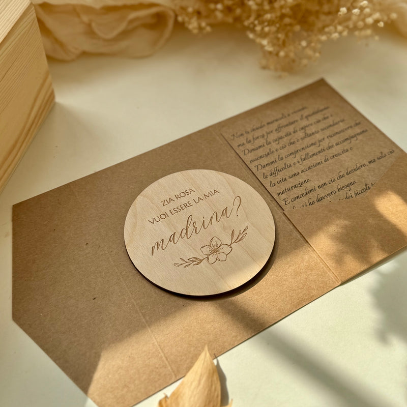 Targhetta Classic “Vuoi essere la mia Madrina/Padrino?” in legno personalizzabile per Battesimo